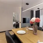 Modern With Ac & Parking In By Renters Lägenhet *