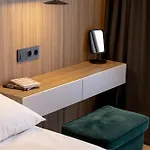 Modern With Ac & Parking In By Renters Daire