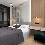 Modern With Ac & Parking In By Renters Daire