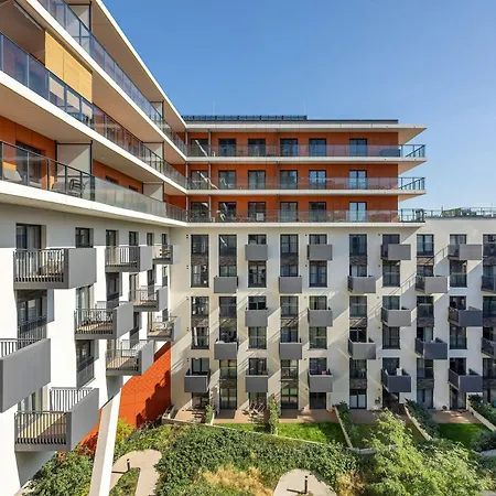 Lägenhet Modern With Ac & Parking In By Renters